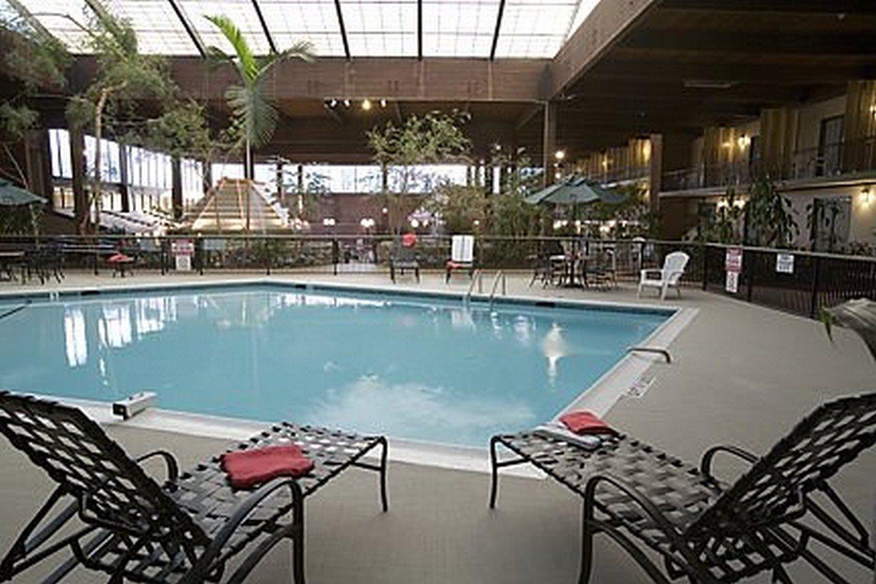 Hotel Boxboro Regency 3*