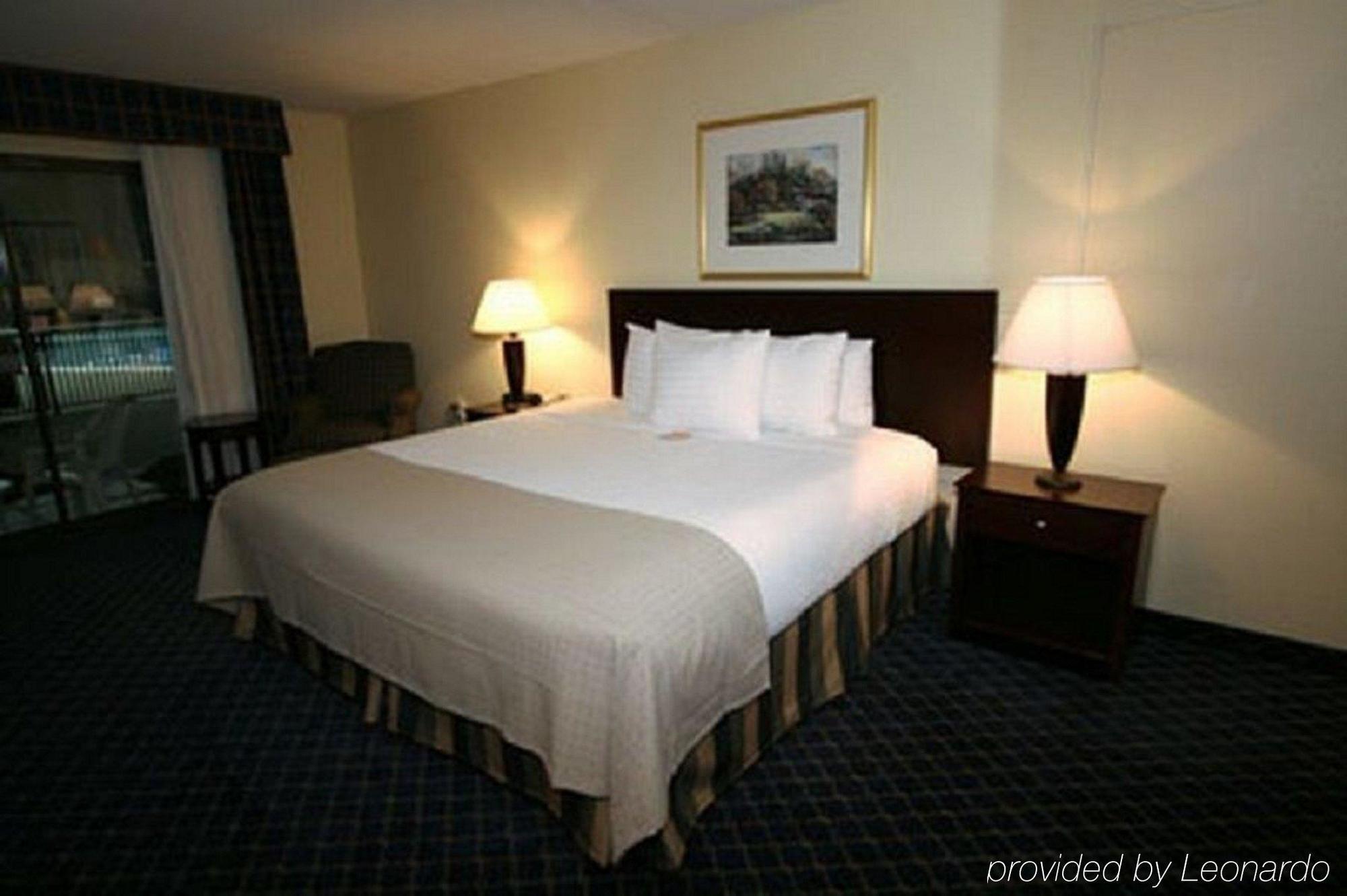 Boxboro Regency 3*