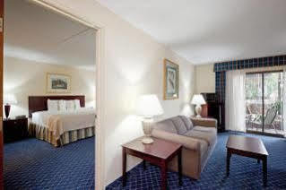 Boxboro Regency 3* Boxborough