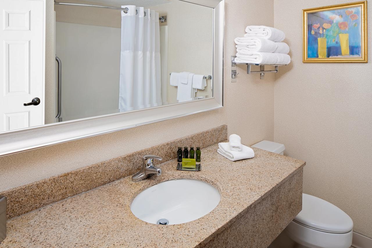 Boxboro Regency Hotel